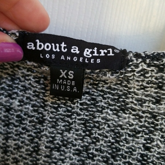 HOODED ๐ CARDIGAN - Picture 5 of 5